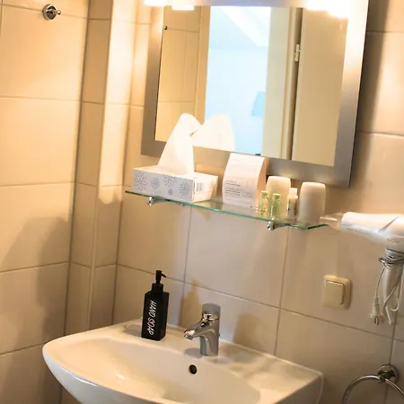 Adler & Eventlocation Gmbh Hotel *