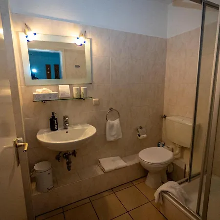 Adler & Eventlocation Gmbh Hotel